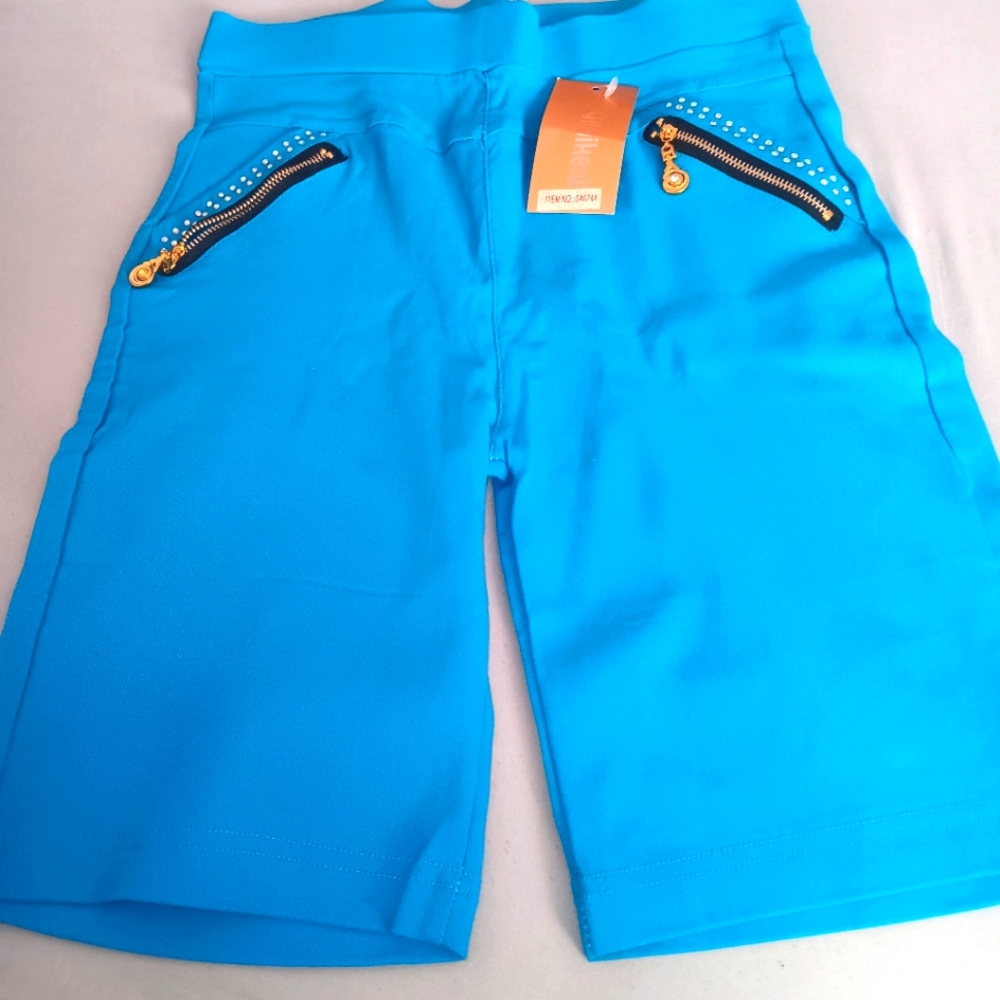 Girls size XL/XXL , Yilaikeni Bermuda shorts